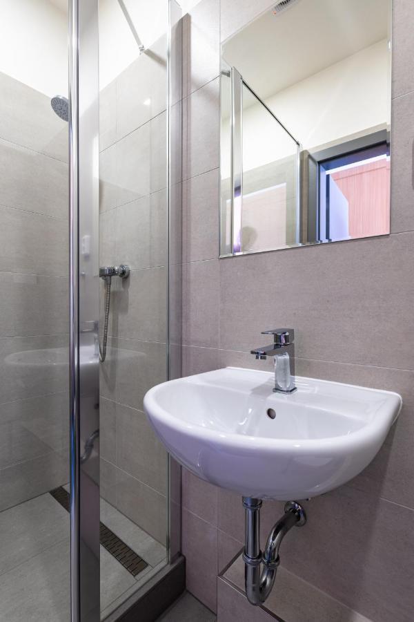 Hotel Zimni Stadion Slaný エクステリア 写真