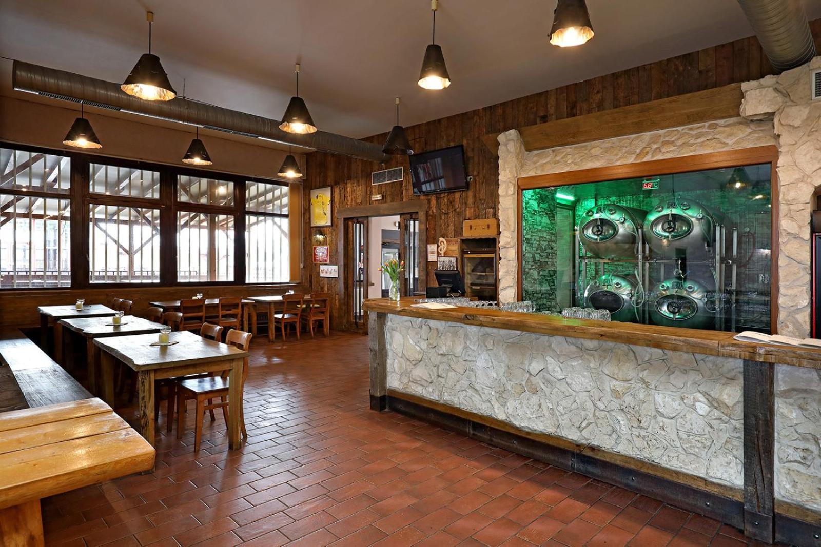 Hotel Zimni Stadion Slaný エクステリア 写真
